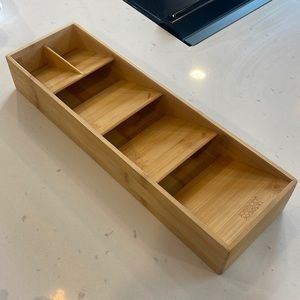 Bamboo kitchen silverware organizer